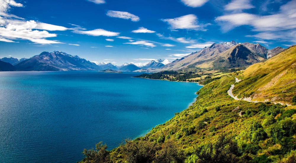 LakeWakatipuNewZealand.jpeg