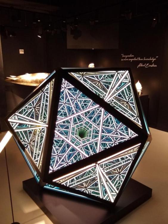 Infinity Icosahedron.jpg