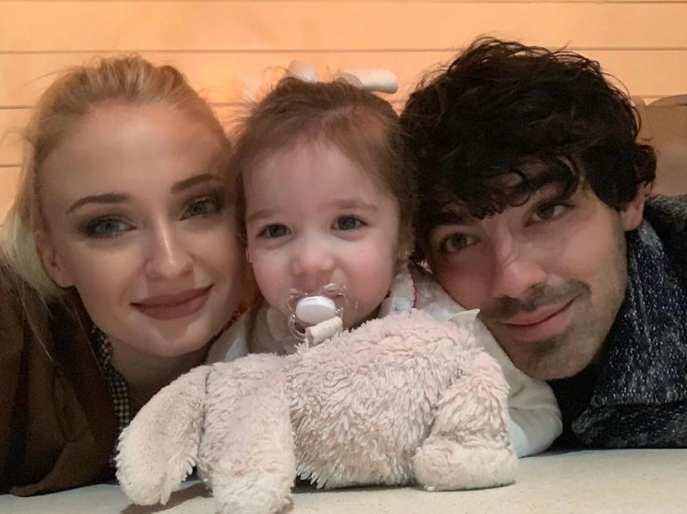 Revisit-Sophie-Turner-and-Joe-Jonas-Sweetest-Moments-With-Nieces-7 (1).jpg