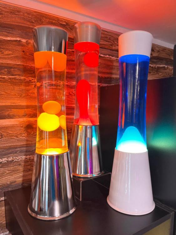 lava-lamps_845d5242-b602-4a46-a978-7b5724eb6394_2400x.jpg