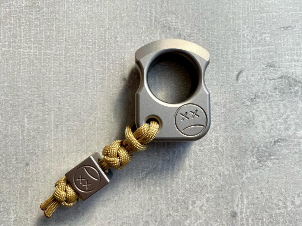 single-finger-brass-knuckles-sfk-01-ti-sandblasted-1.jpg